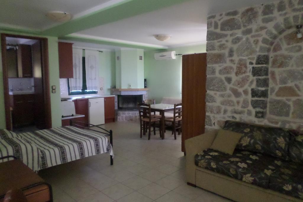 To Asteri Apartment Avgonima Стая снимка