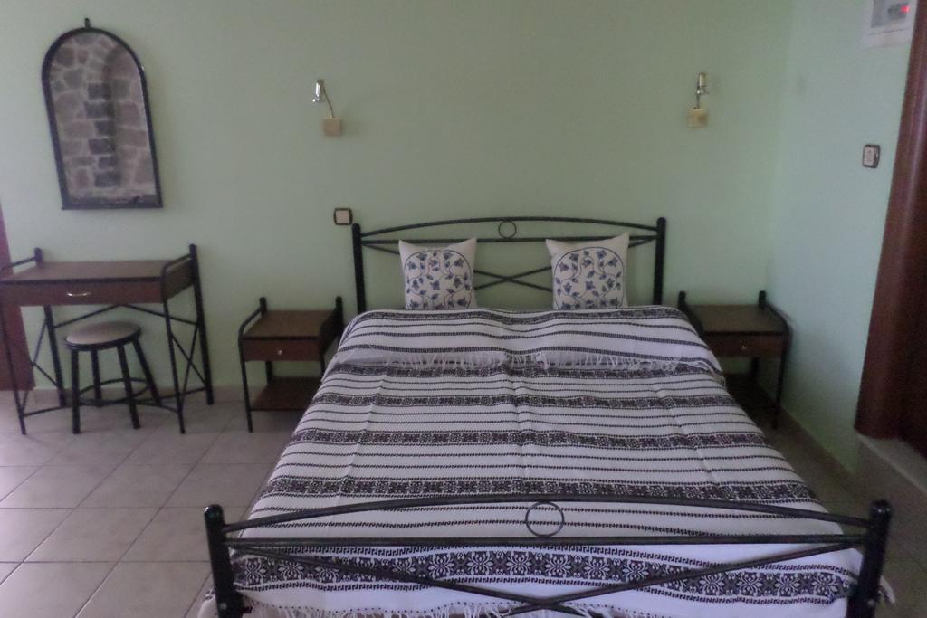 To Asteri Apartment Avgonima Стая снимка