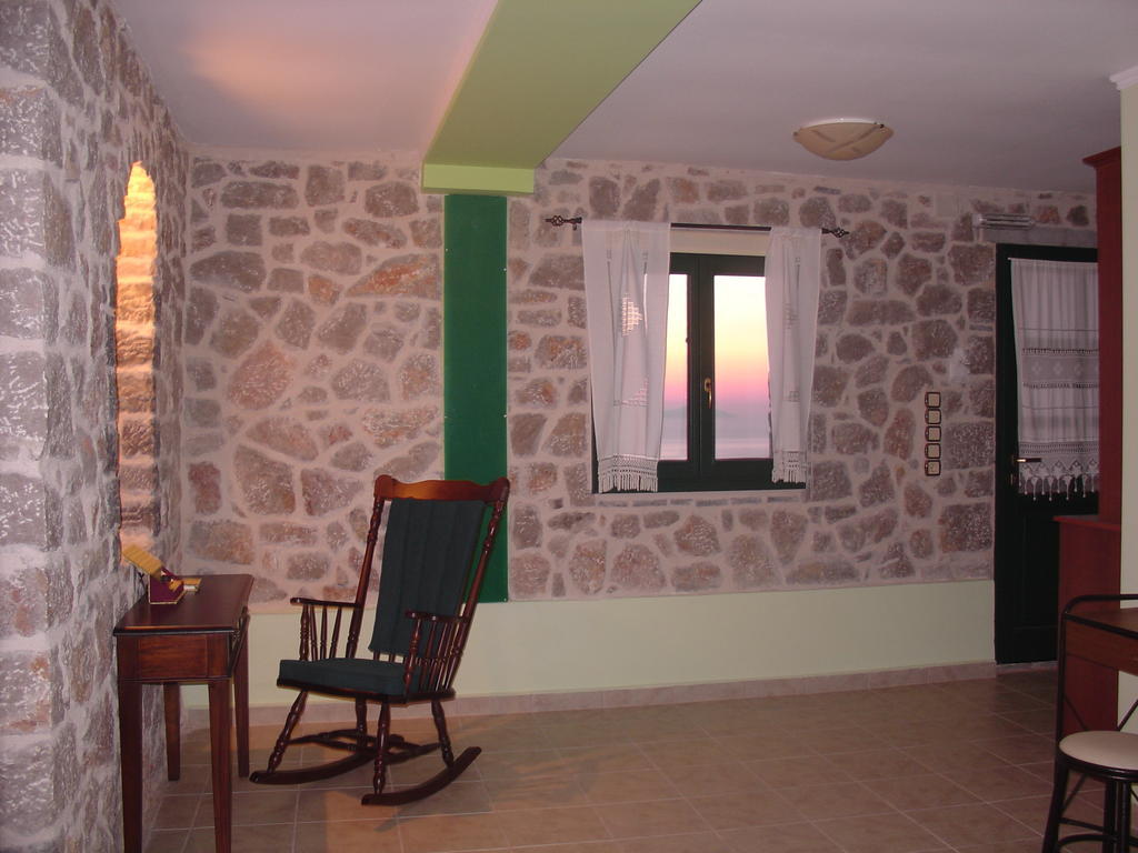 To Asteri Apartment Avgonima Стая снимка